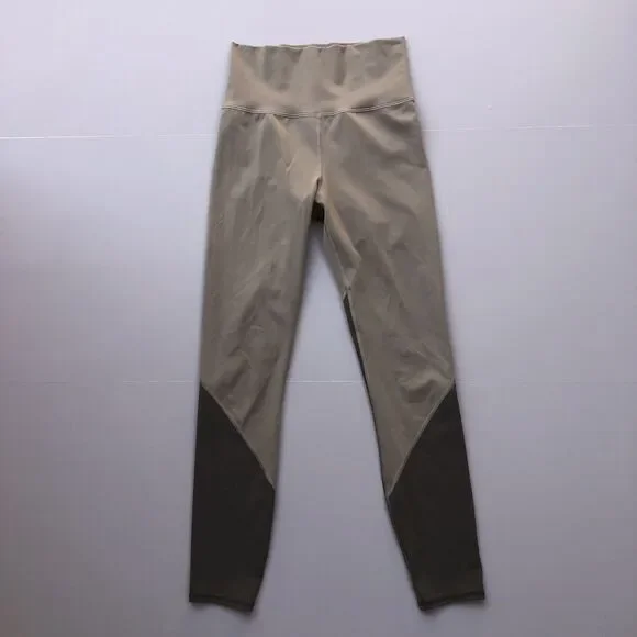 Vuori Colorblock Studio Legging in Light Oregano Size Small High Rise. LIKE NEW! - Picture 2 of 11